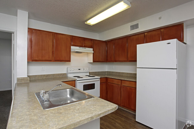 2BD,2BA-909-Kitchen - Atlantic Palms Apartments