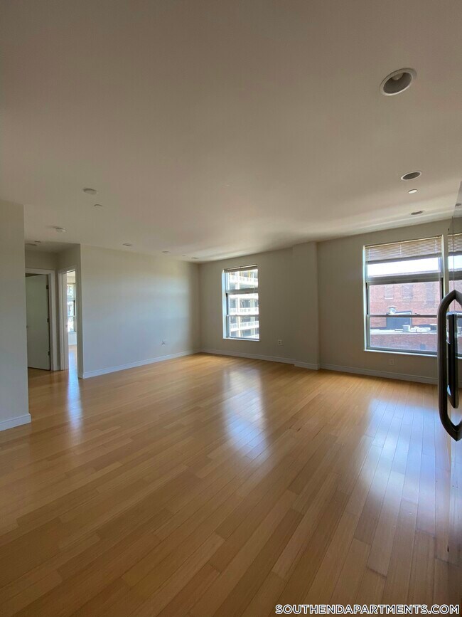 Foto del edificio - 601 Albany St