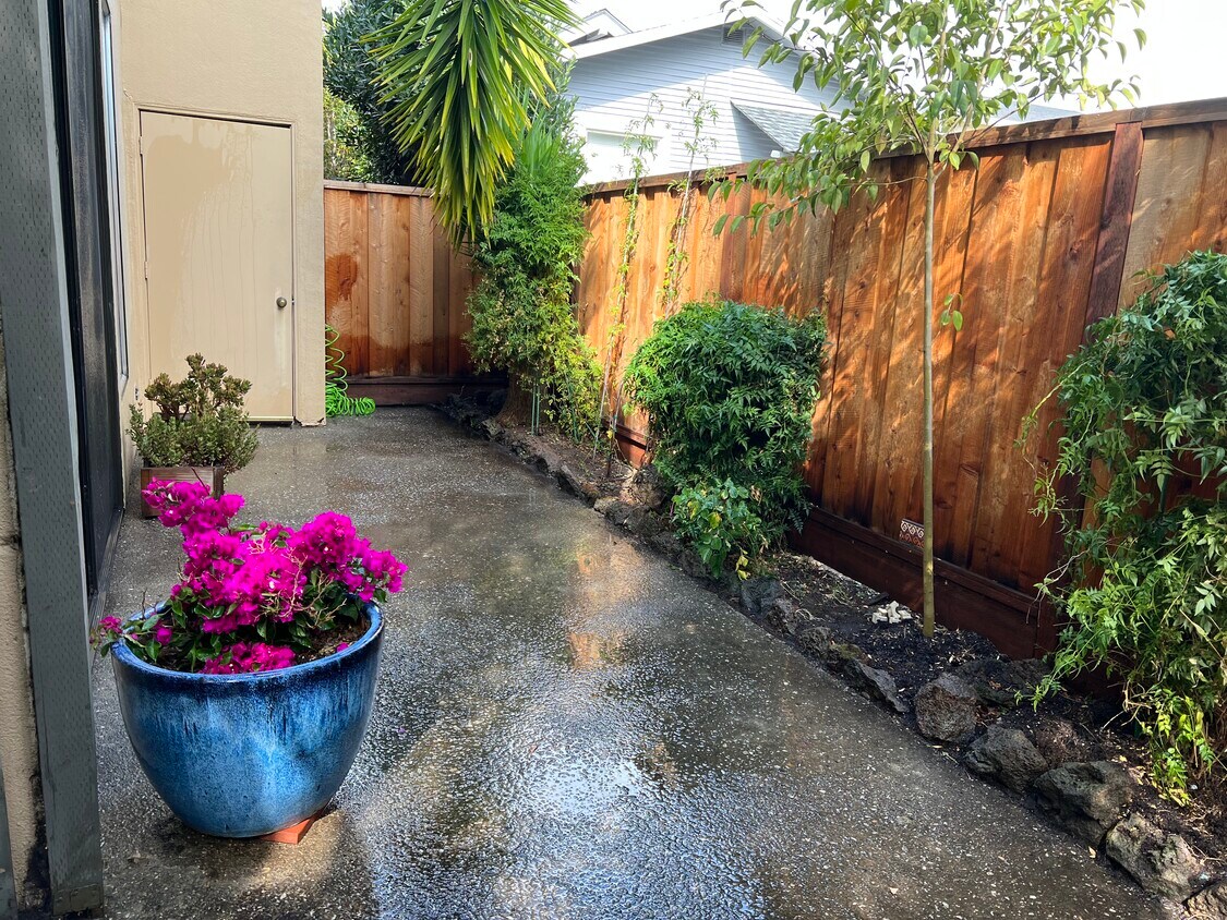 15 Highland Ave, Burlingame, CA 94010 Townhome Rentals in Burlingame CA