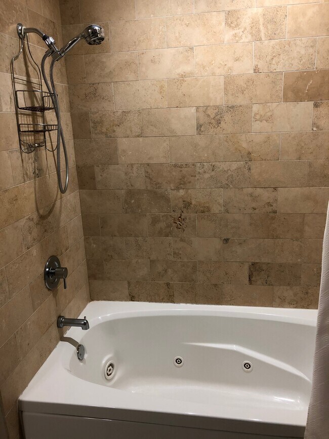 Foto del edificio - 207 E 31st St. APT 4F
