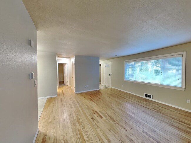 Foto del edificio - 11320 30th Ave SE
