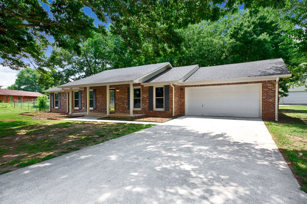 Foto principal - 102 Wedgewood Terrace Rd