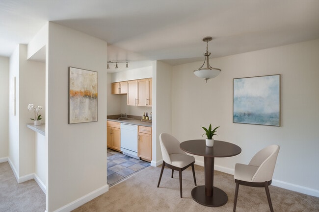 Foto del edificio - Barclay Apartments and Fairfax Court
