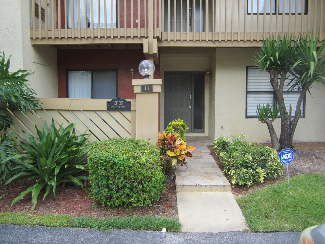 Primary Photo - 13105 Belhaven Ct