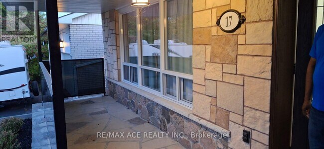 Building Photo - 17 Janellan Terrace