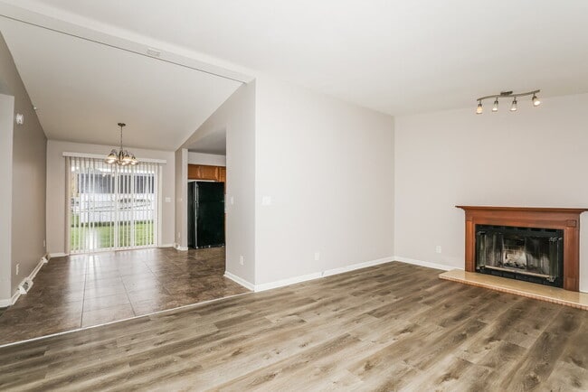 Building Photo - 3266 Sextant Dr