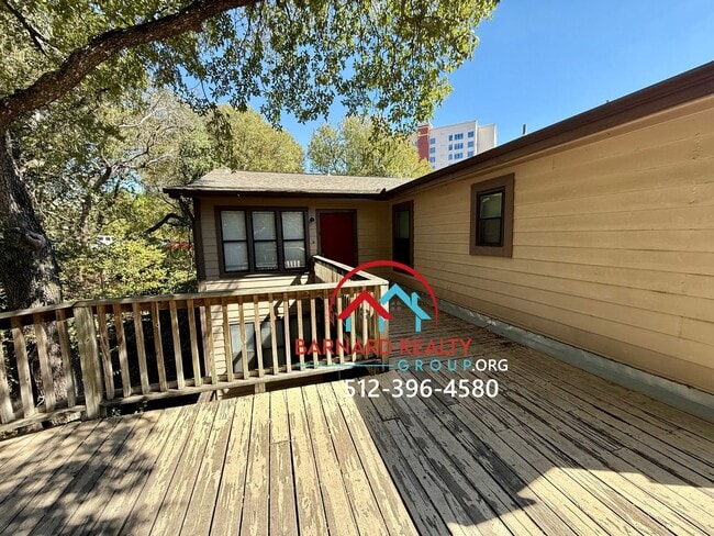 Building Photo - Available October 25: Majority of Utilitie...