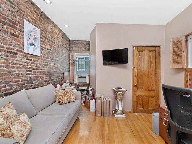 Foto del edificio - 50 Green St