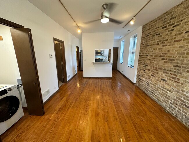 Foto del edificio - 1362 W Crystal St