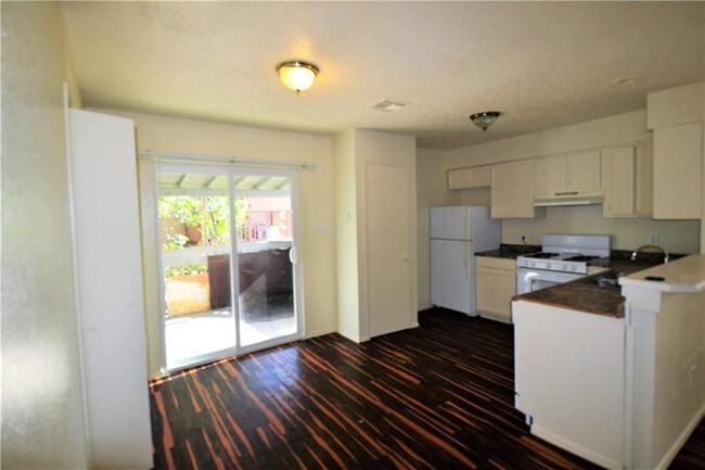 Foto del edificio - 4912 Pepper Ln