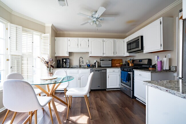 Cocina - 553 Salem Woods Dr SE