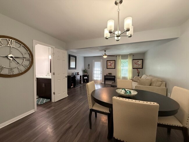 Building Photo - Galleria Pointe Apartments and Townhomes
