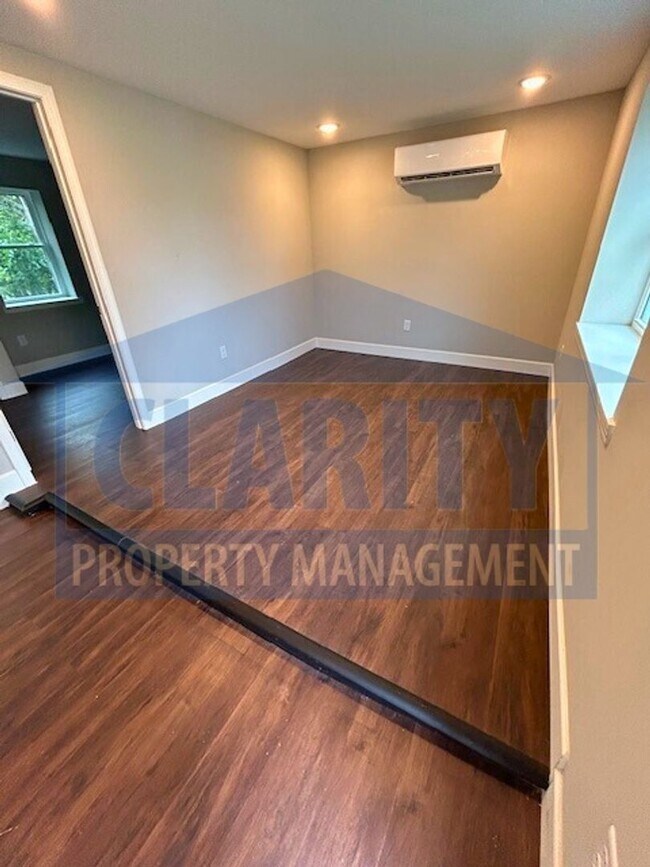 Foto del edificio - 860 Berry St NE