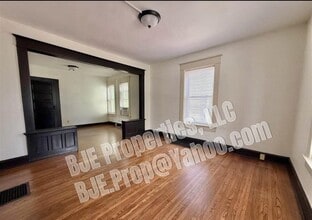 Building Photo - 930 8th Ave
