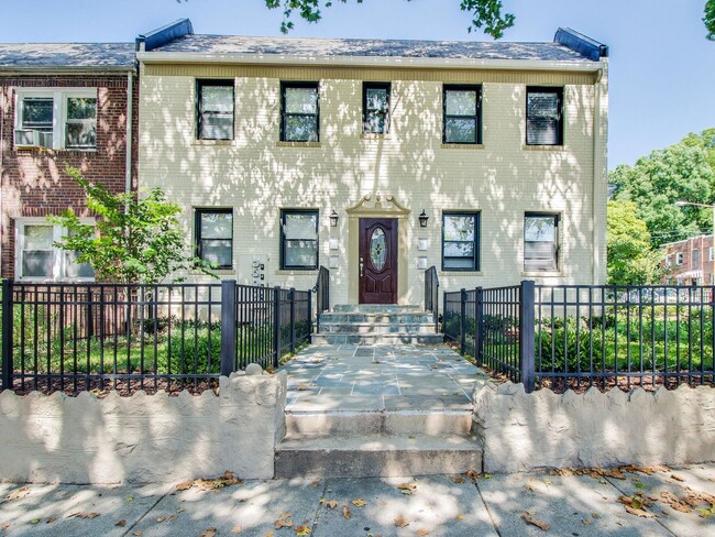 Photo - 1842 M St NE Apartment