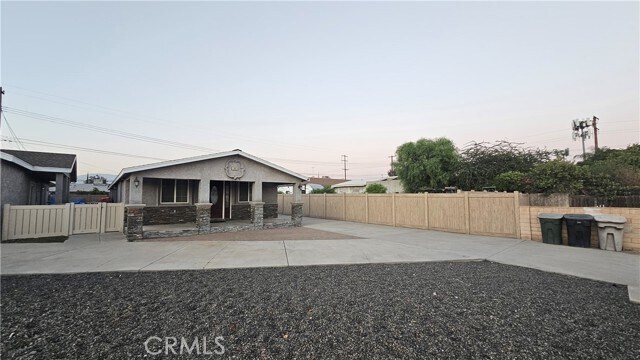 Foto principal - 141 W Pleasant View Ave