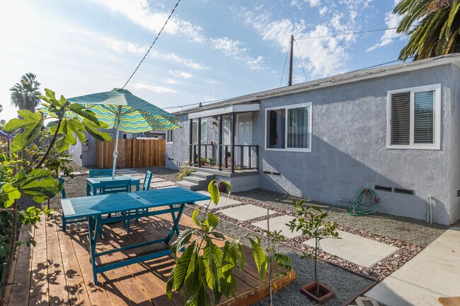 Puerta principal - 4083 38th St