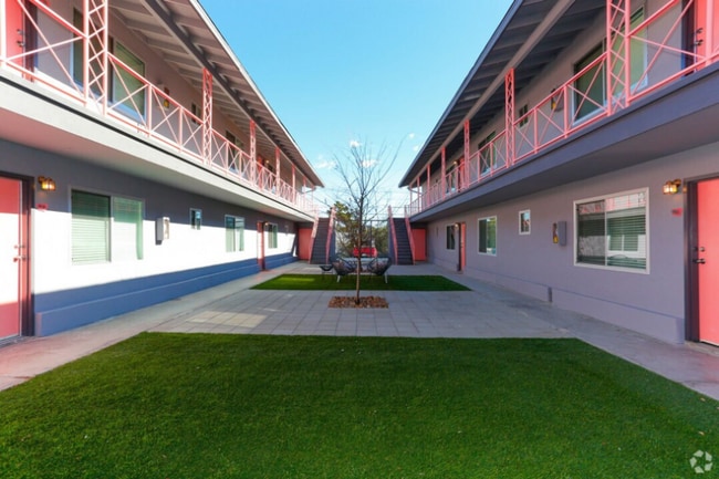 Foto del edificio - 319 S 9th St