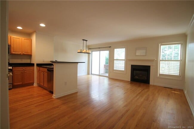 Building Photo - 1702 Briar Woods Ln