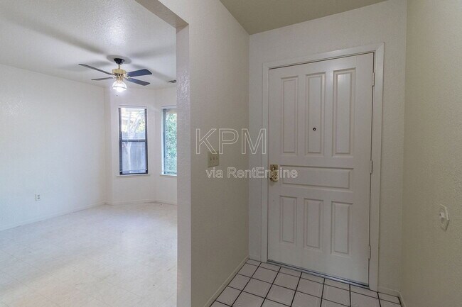 Foto del edificio - 8941 Blue Fox Way