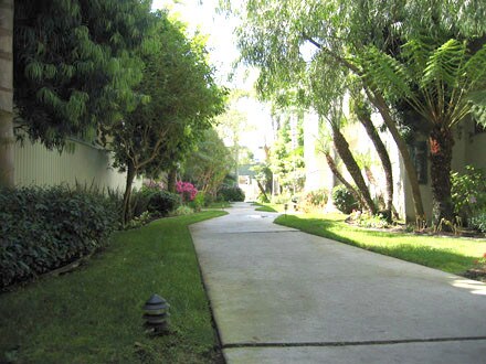 Foto del edificio - 21025 Victor St