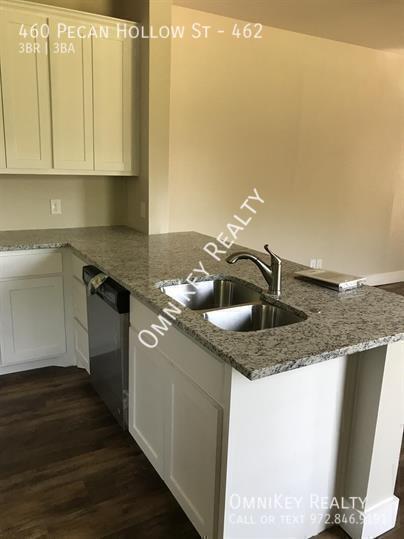 Foto del edificio - 460 Pecan Hollow St