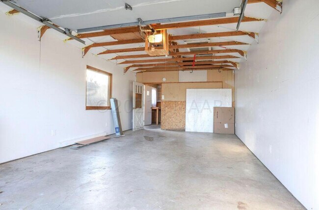 Single stall garage - 2702 2nd St N
