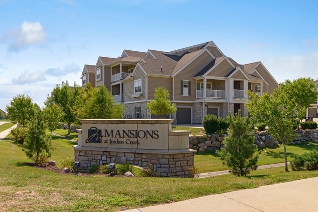 Building Photo - Mansions at Jordan Creek