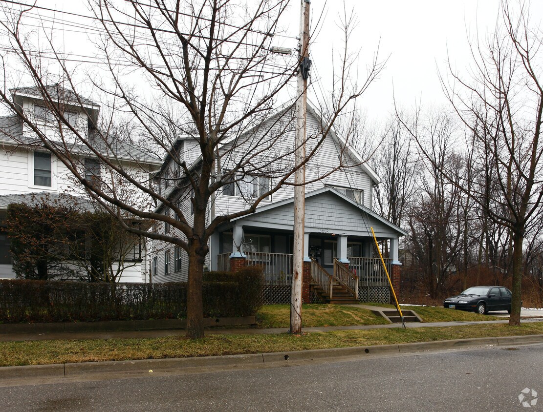 Foto del edificio - 293 N Martha Ave