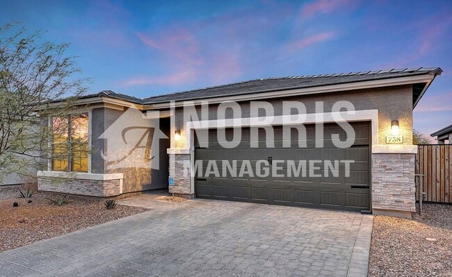 Building Photo - Beautiful Brand New Home with A POOL!