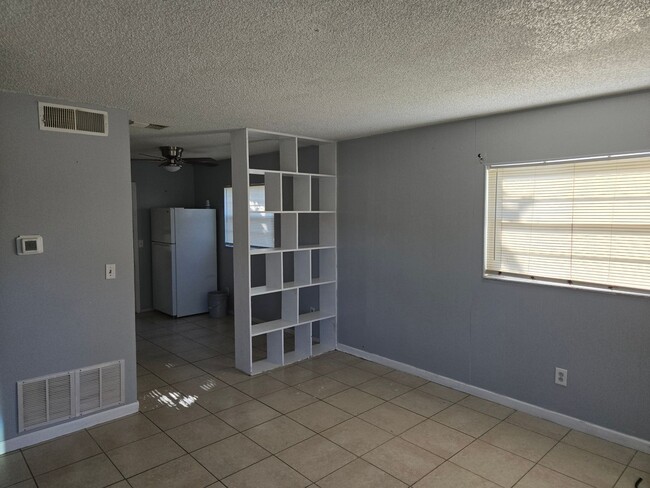 Foto del edificio - Cute and Convenient!