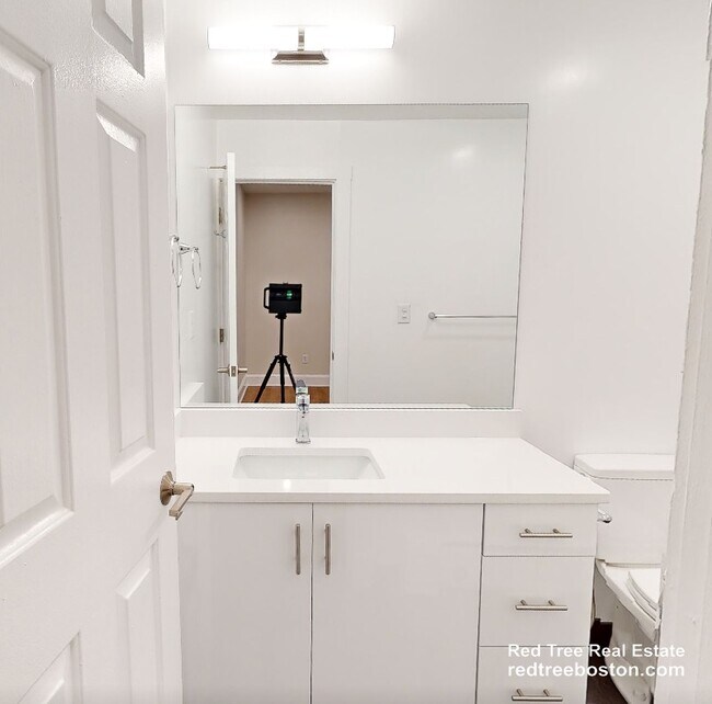 Foto del edificio - 833 Beacon St