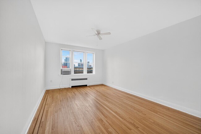 Building Photo - 108 Palisade Ave