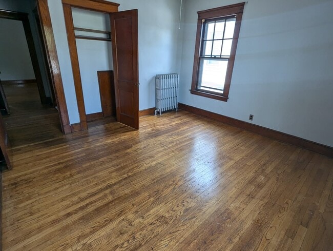 Building Photo - 215 Peck Ave