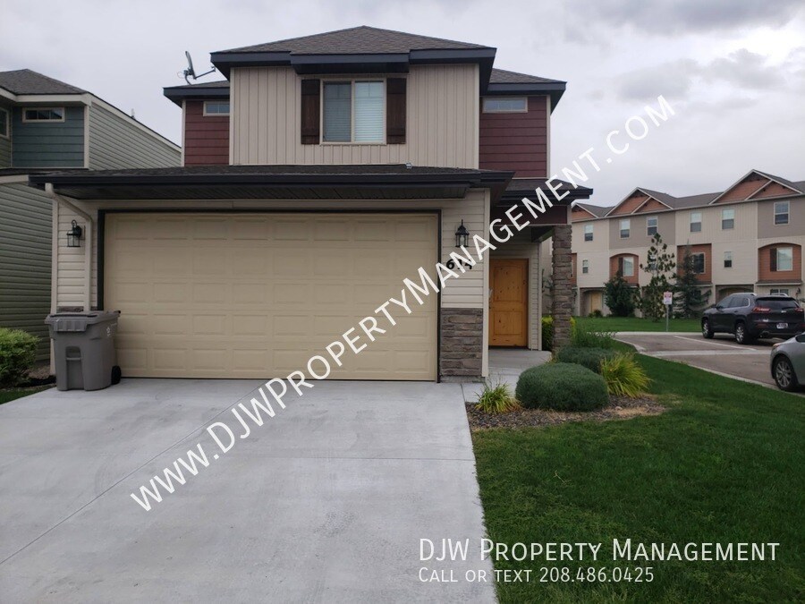 Foto principal - 614 S Grey Pine Ln