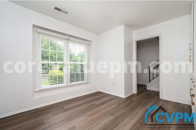 Foto del edificio - 1250 Stonewood Ct