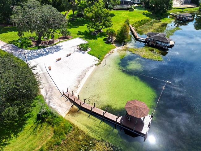 Building Photo - Lake Access Retreat: Move in Ready 4-Bedro...