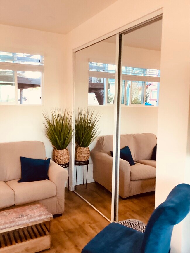 Foto del edificio - 1630 W 27th St