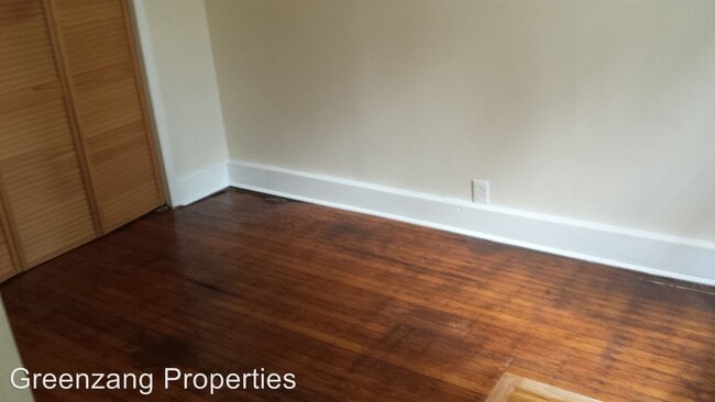 Building Photo - 503 S 41st St