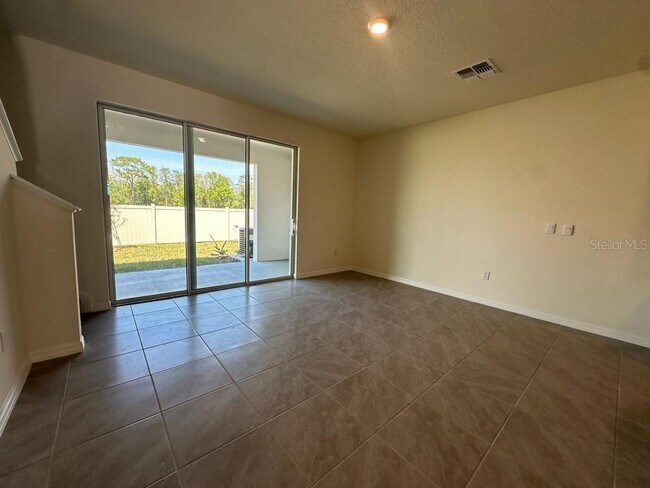 Building Photo - 11079 Crescent Deer Dr