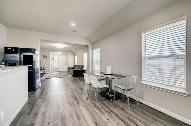Building Photo - 25514 Woodmere Spur Ln