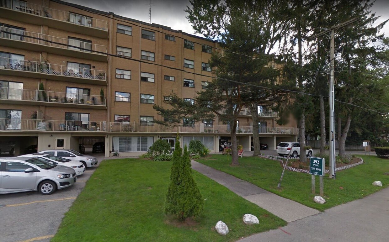 Primary Photo - 392 Pine Ave