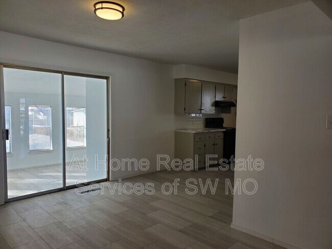 Foto del edificio - 1472 E Berkeley St