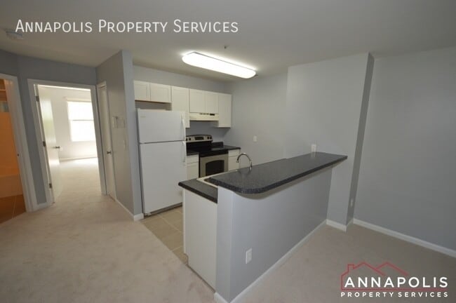 Building Photo - 10 Hearthstone Ct