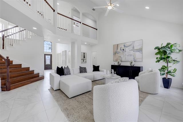Foto del edificio - 9320 Vista Cir