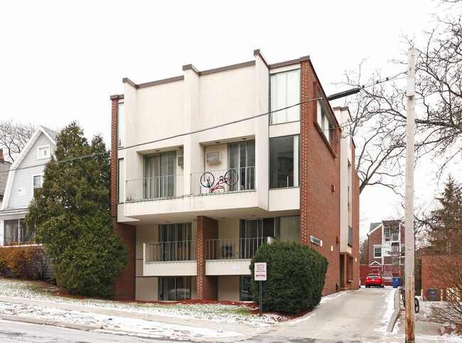 Building Photo - The Algonquin