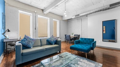 Building Photo - 500 S Ervay St