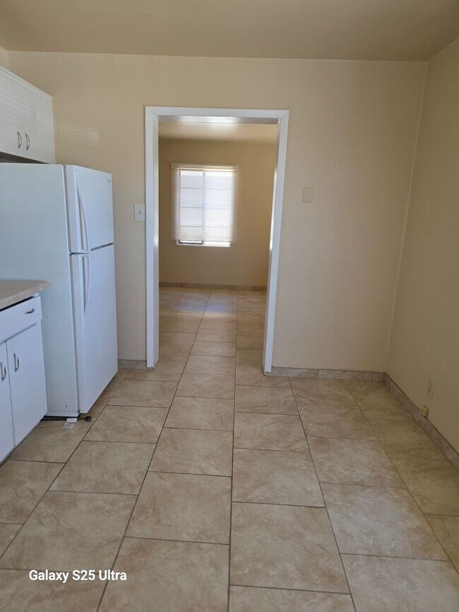 Foto del edificio - Clean THREE Bedroom Home