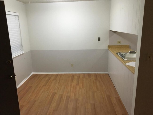 Foto del edificio - 2004 Ahern St