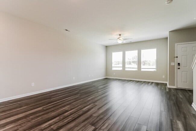 Foto del edificio - 628 Wendell Falls Pkwy